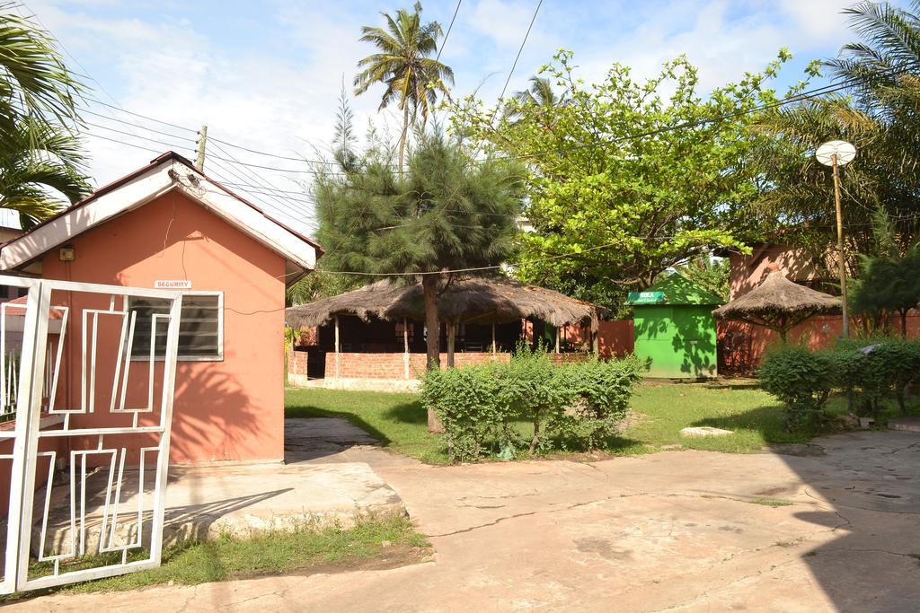 Pink Hostel Άκρα Εξωτερικό φωτογραφία
