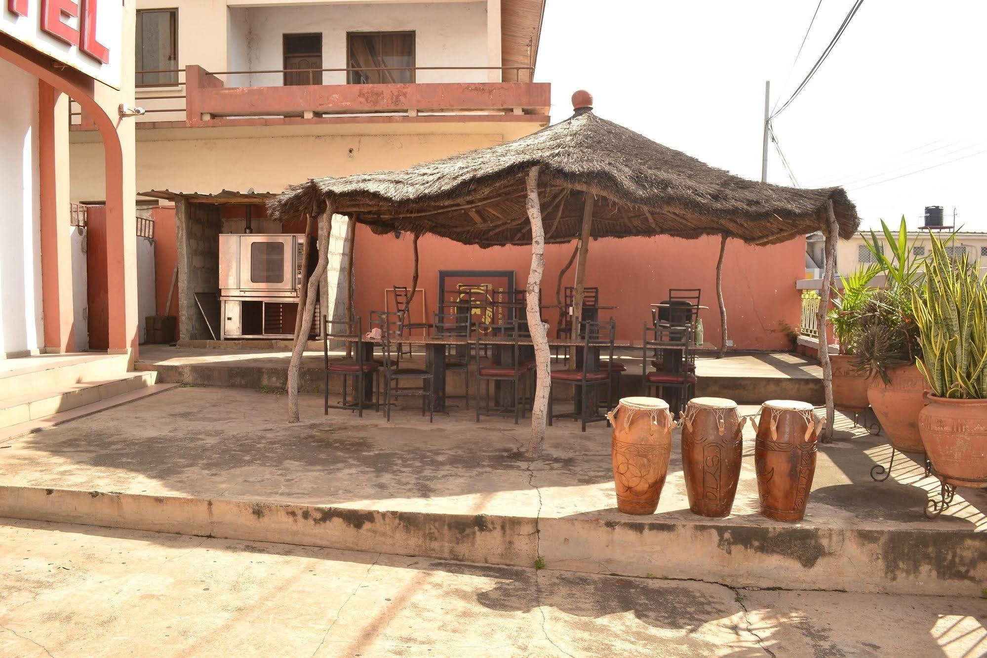 Pink Hostel Άκρα Εξωτερικό φωτογραφία