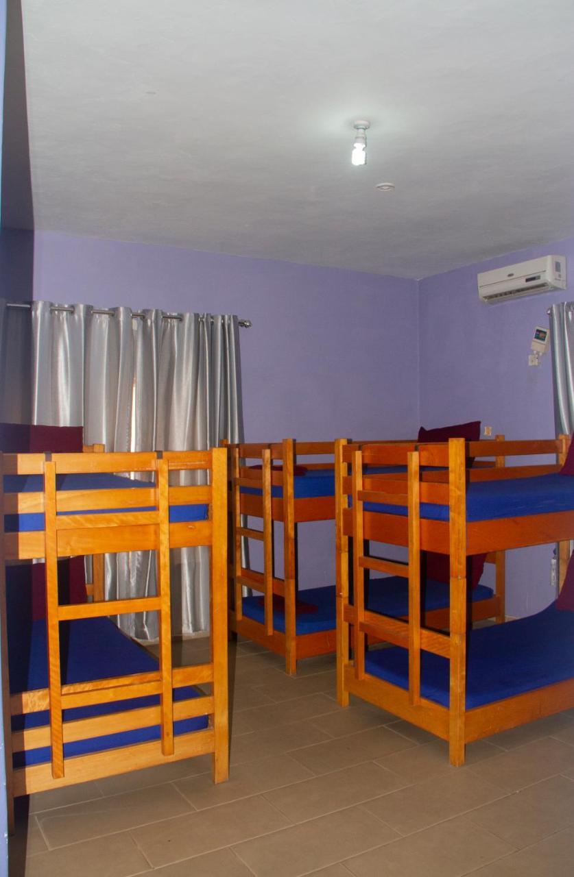 Pink Hostel Άκρα Εξωτερικό φωτογραφία