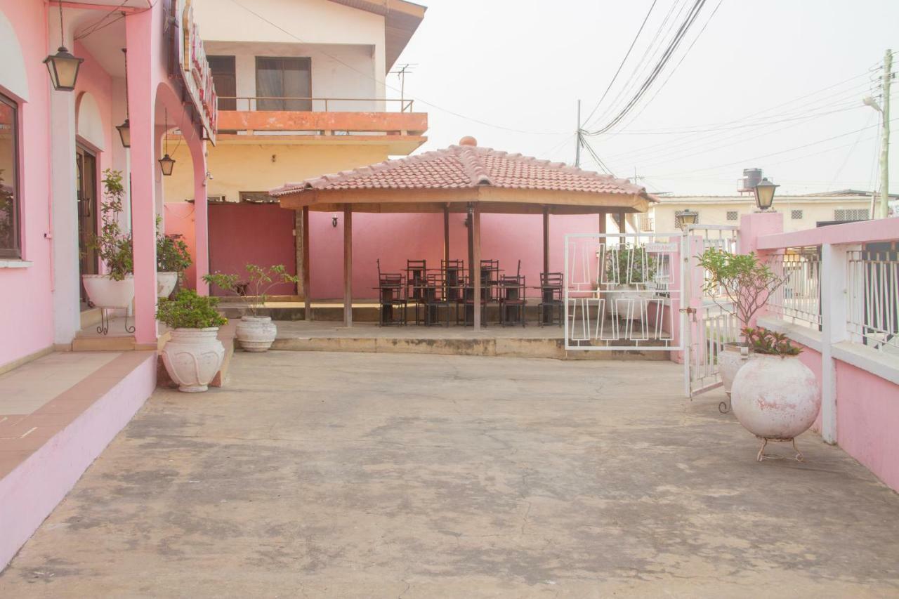 Pink Hostel Άκρα Εξωτερικό φωτογραφία