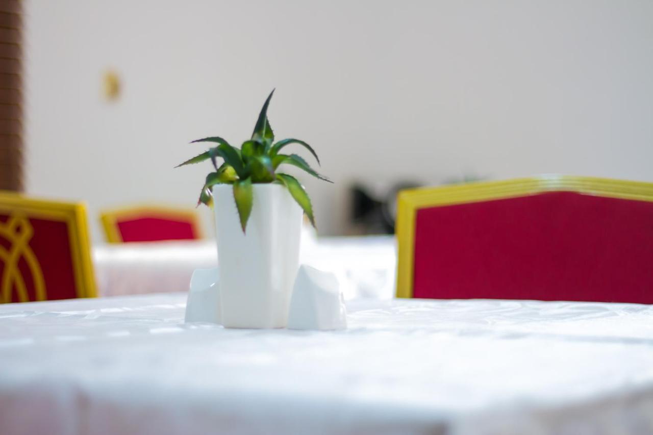 Pink Hostel Άκρα Εξωτερικό φωτογραφία